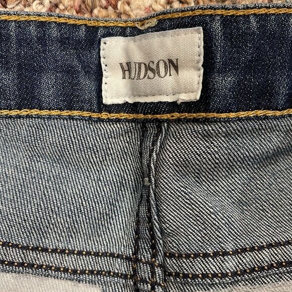 Size 26 Luxury Brand Shorts - Picture 7 of 8
